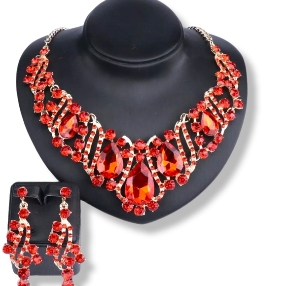 18K gold plated red and white crystal Necklace earrings set - Picture 3 of 12